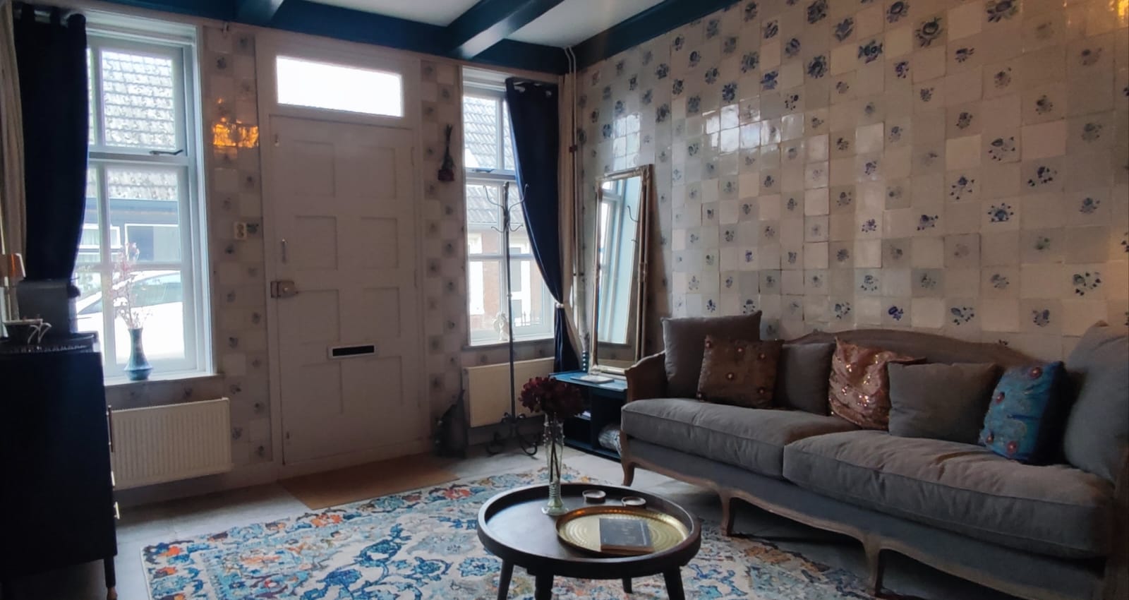 Woonkamer met eigen voordeur